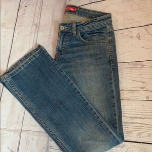 Levi’s 524 low rise jeans